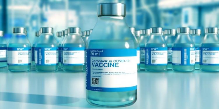 Immagine dell'articolo: <span>Vaccino anti COVID-19 e rapporto di lavoro: il lavoratore può rifiutare di vaccinarsi?</span>
