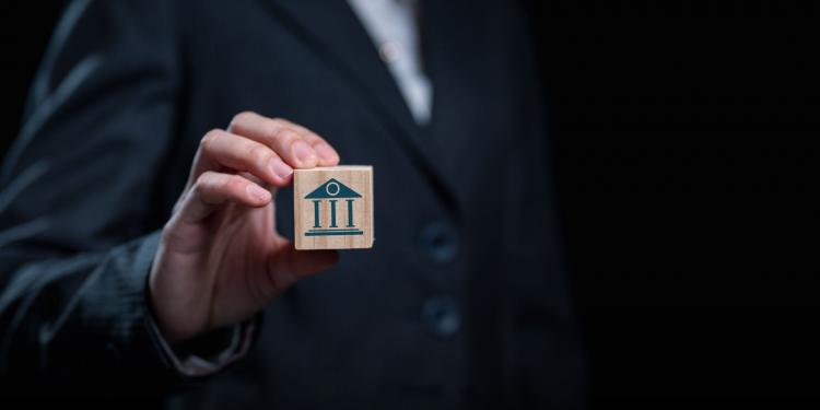 Immagine dell'articolo: <span>Whistleblowing: a quali enti si applica la nuova normativa e quali soggetti possono segnalare</span>
