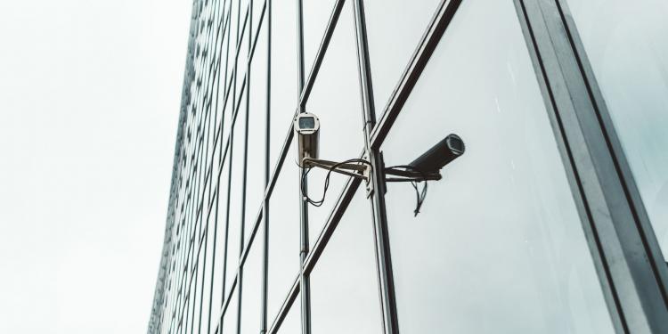 Immagine dell'articolo: <span>Il controllo dei lavoratori: responsabilità penale e utilizzabilità </span>
